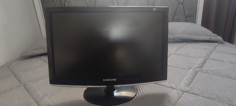 Монитор samsung syncMaster 933