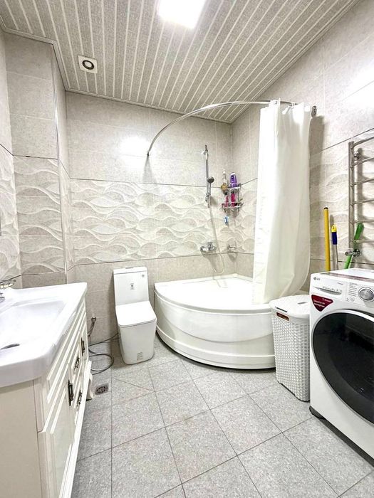 Продам квартиру Дархан 4/2/6 105м2