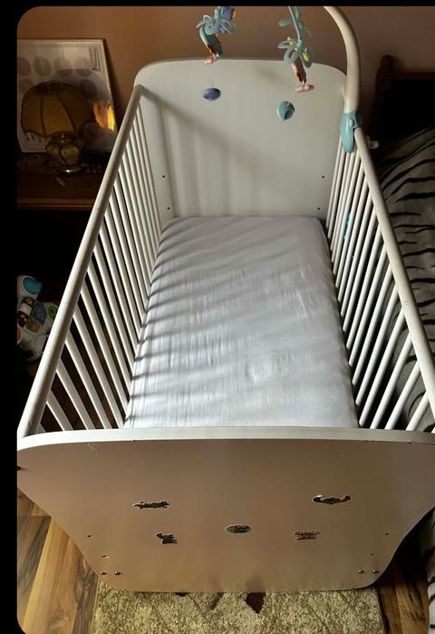 Pătuț bebelus.Stare utilizat foarte puțin.