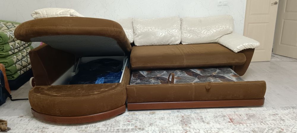 Диван в отличном состояние