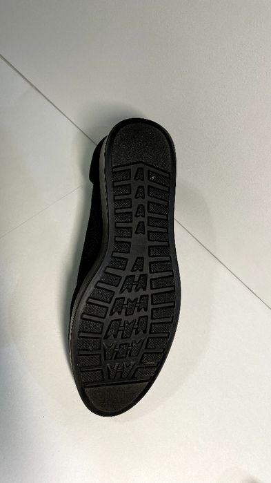 Продам туфли на танкетке