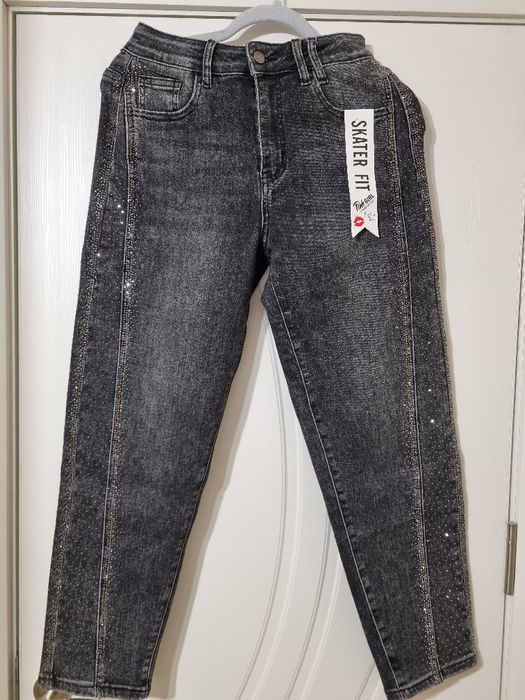 Нови дънки с камъни