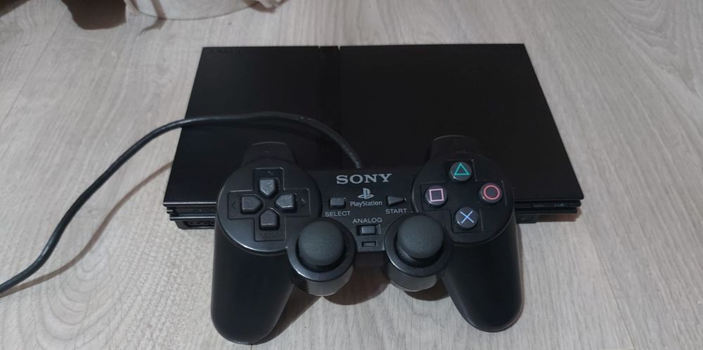 Playstation 2 model SCPH 70004