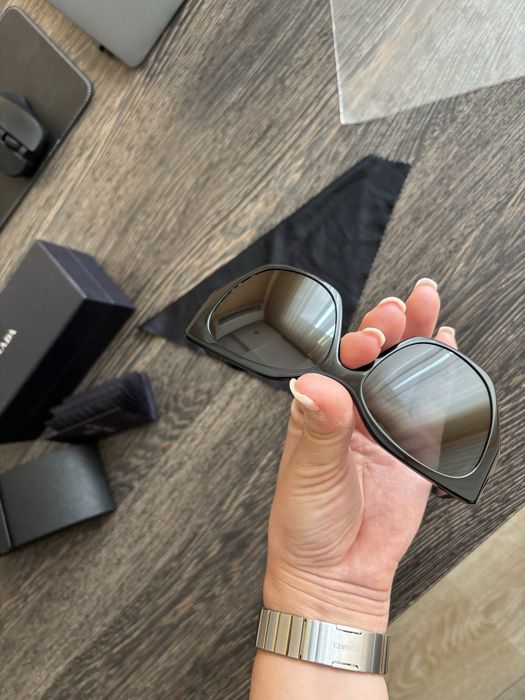 Оригинални дамски слънчеви очила Прада