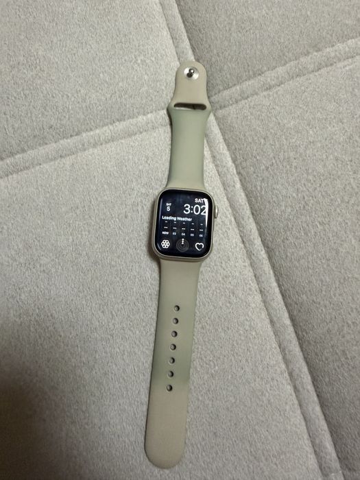 Iphone 12 pro в перфектно състояния. И Apple watch 7 GPS