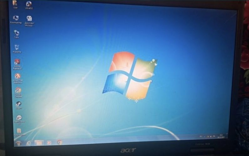 Продас ноутбук acer