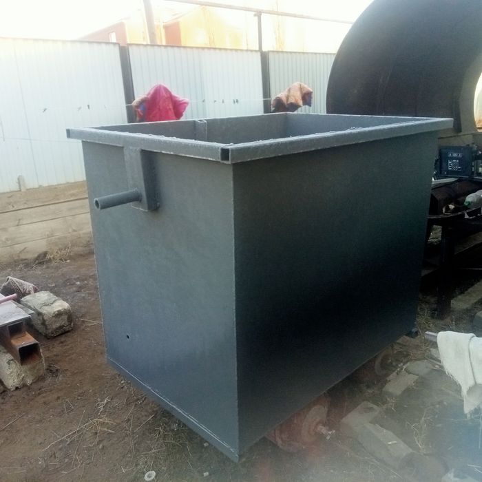 Мусорный контейнер