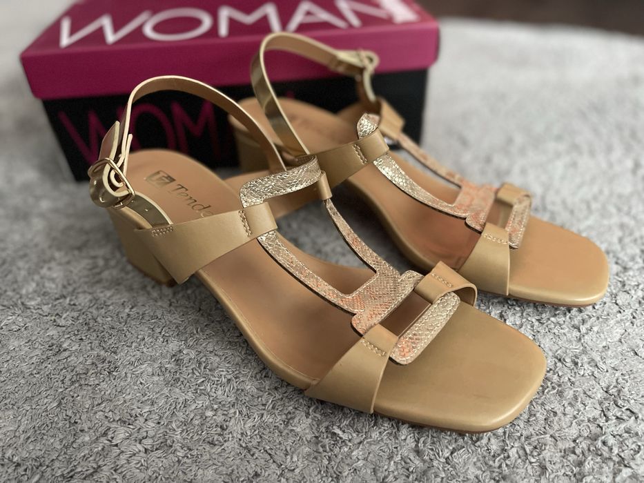 Нови дамски обувки