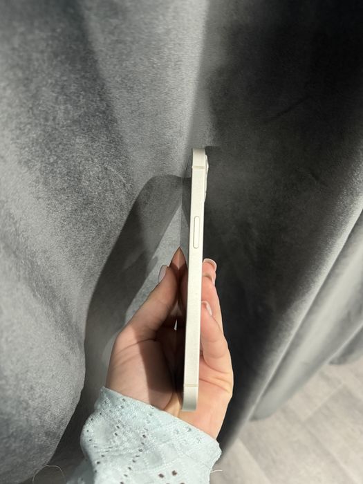 Продам айфон  13