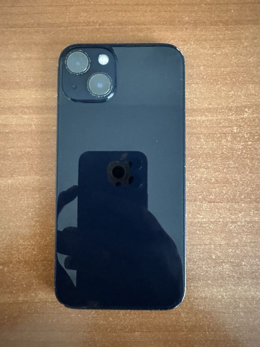 Vand iphone 13 negru
