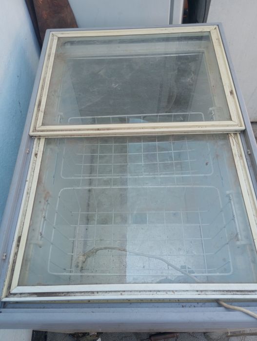 Продам морозильную камеру