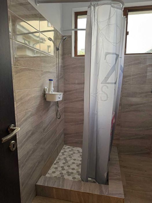 Apartament semidecomandat in regim hotelier