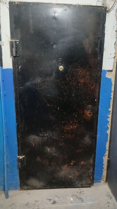 Дверь железная б/у