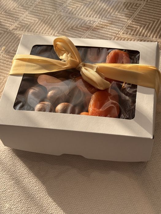 Бокс с сухофруктами