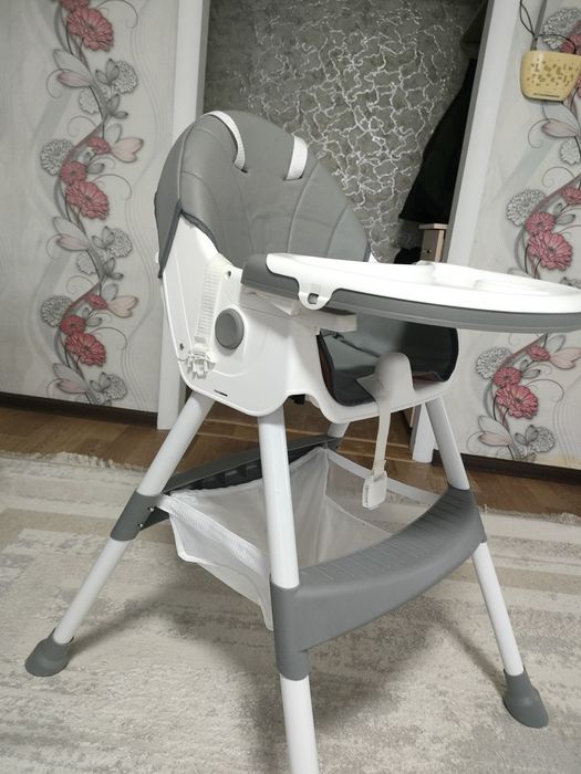 Детский стульчик для кормления