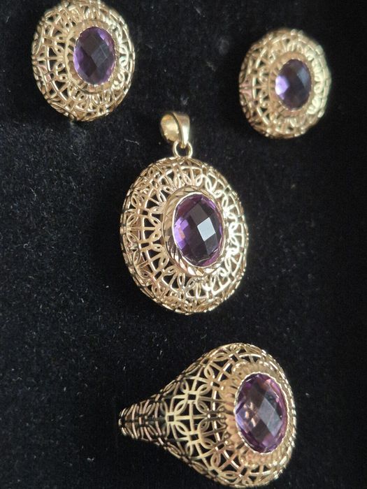 Златен комплект , аметист