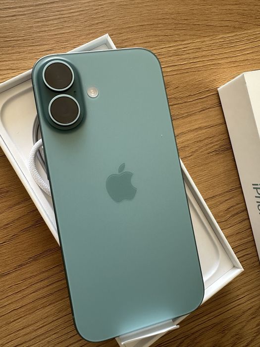 iPhone 16 нов -син цвят