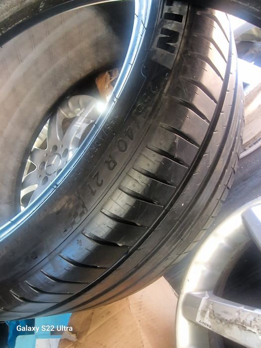 255 40 21 2броя  Michelin DOT 23 Замъка Ямбол