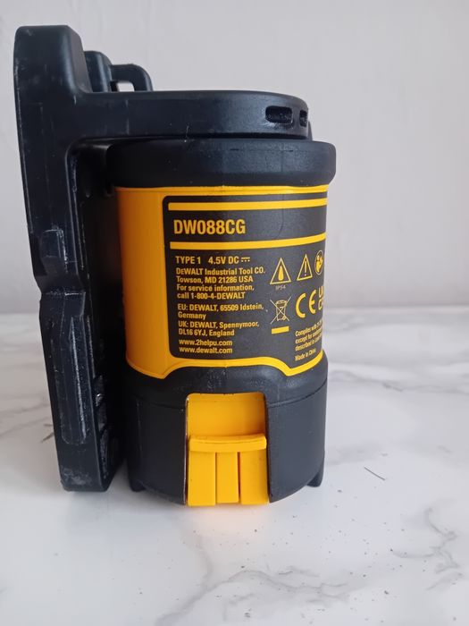 DeWALT DW088CG laser