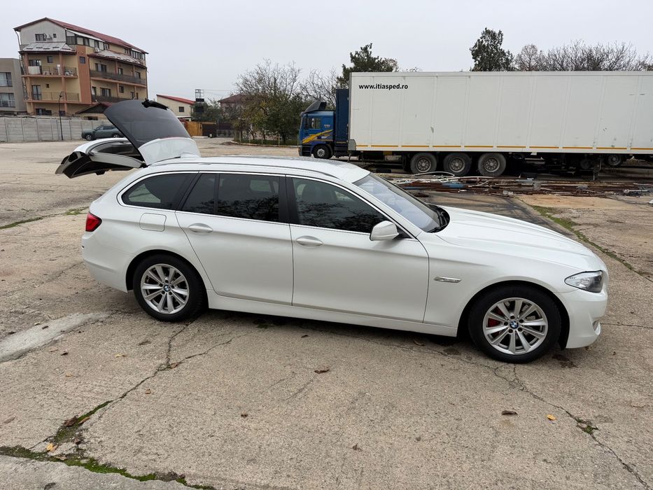 BMW Seria 5  525xD