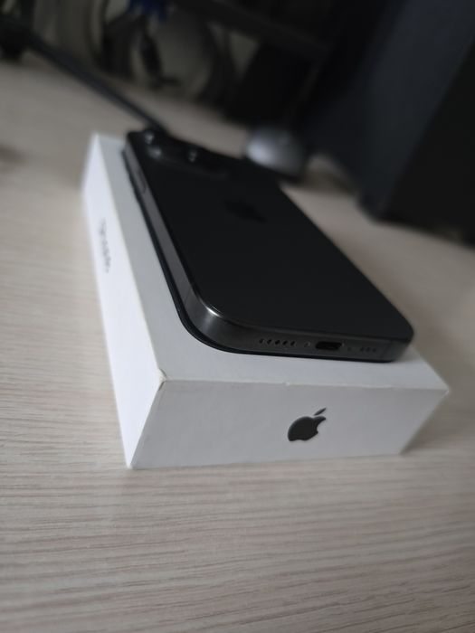 Продам IPhone 15 pro