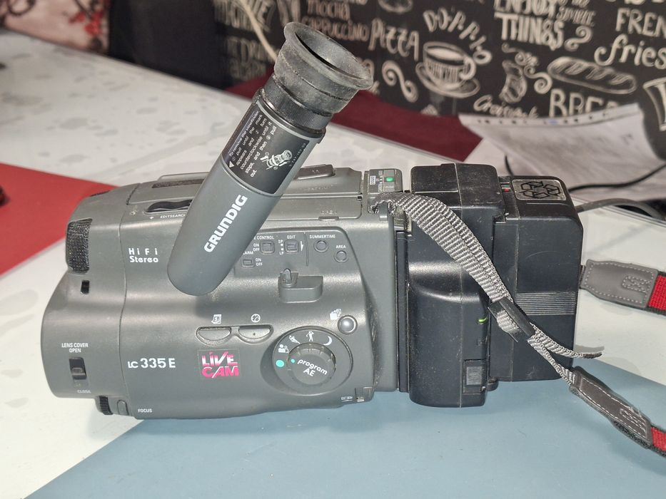 Sony +Grundig, 2 buc handycam Video8,pt piese,reparat sau colectie