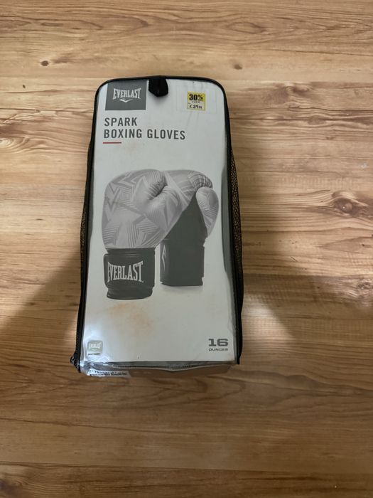 Боксови ръкавици Everlast