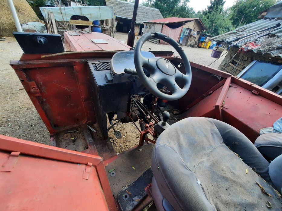 Vând Tractoraș motor 2.2