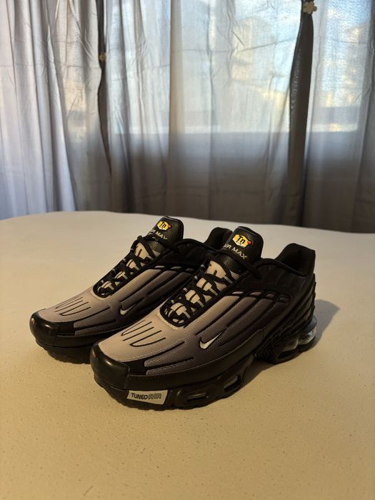 Чисто нови обувки Nike TN