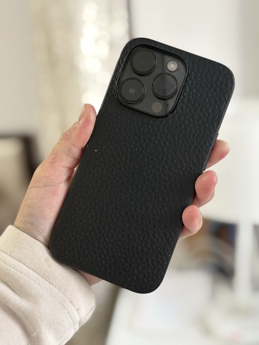Продам срочно сотовый телефон Iphone 14 pro