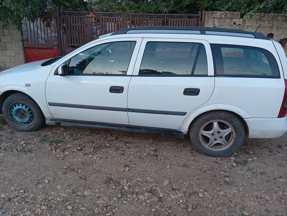 Vând opal Astra G  preț negociabil