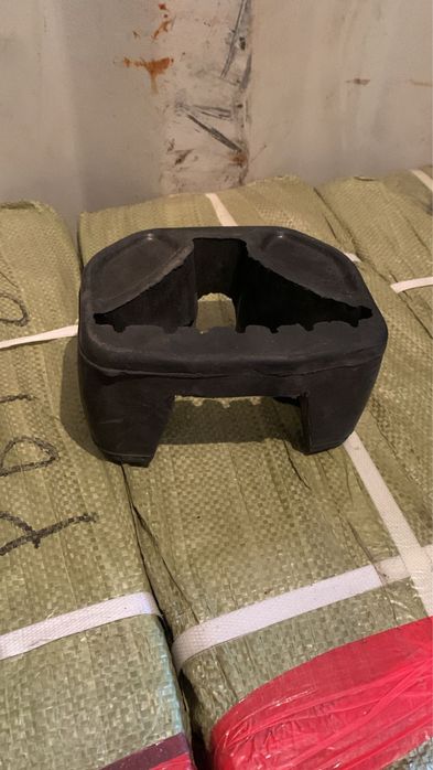 Подушка задняя двигателя камаз