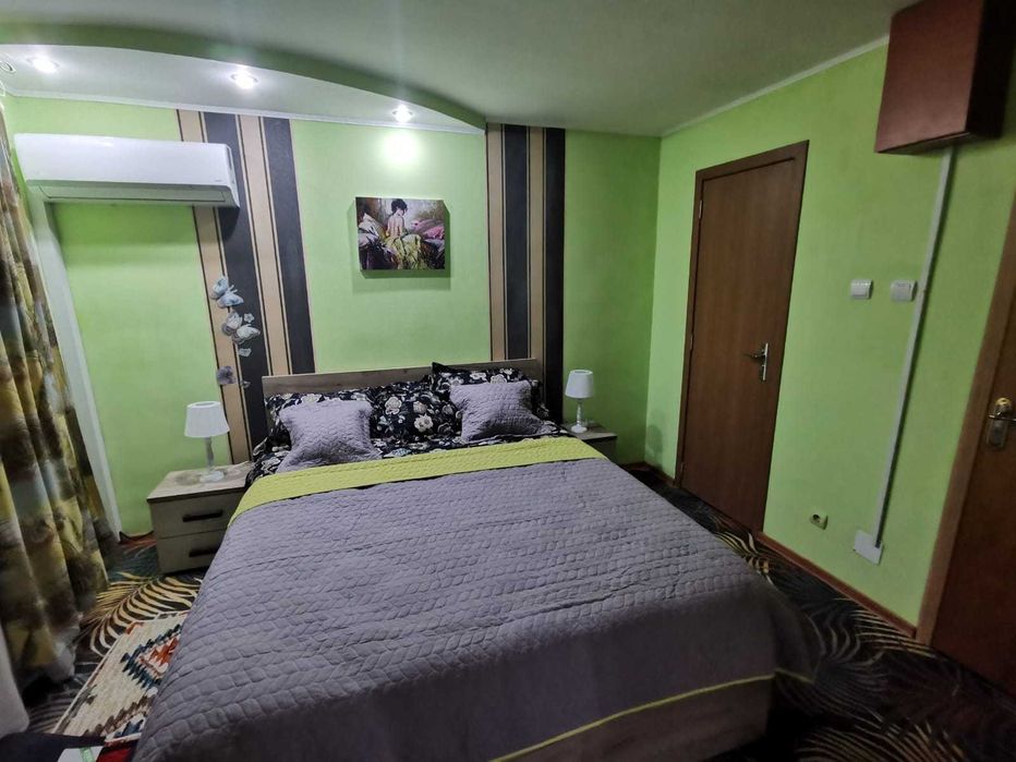 Regim Hotelier, stradal, decomandat, parter.