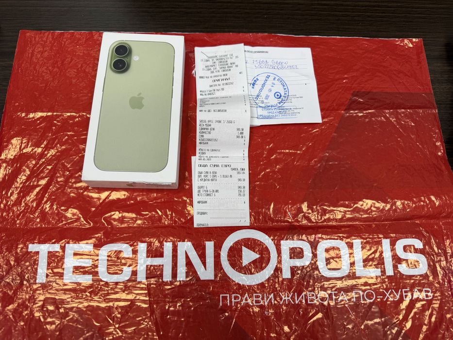 КАТО НОВ 256GB iPhone 17  Гаранция Технополис 2028г. Sage