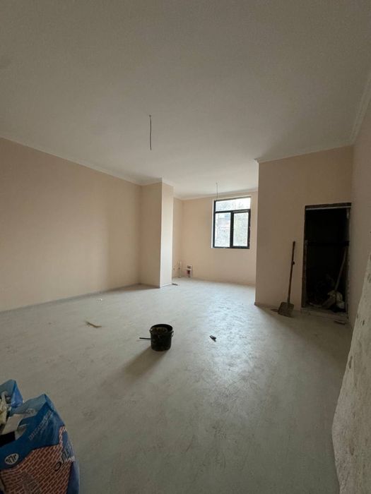 Продается нежилое помещение на Чорсу V046