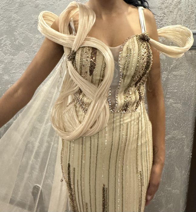 Официялна рокля