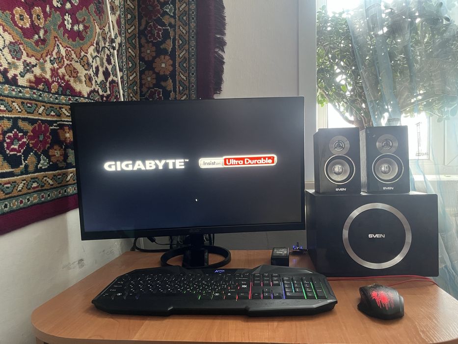 Кампьтер LENOVO манитор acer