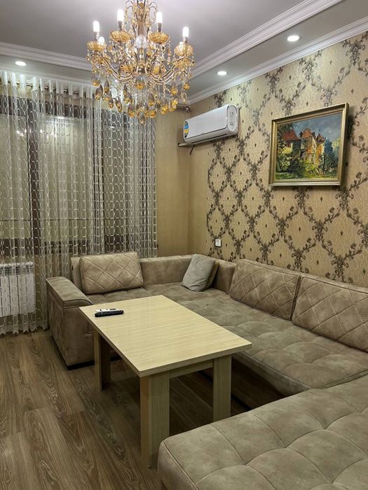 кватира. ижарага берилади. 4 хона + лоджа. 3 этаж. 9 микрараеон.