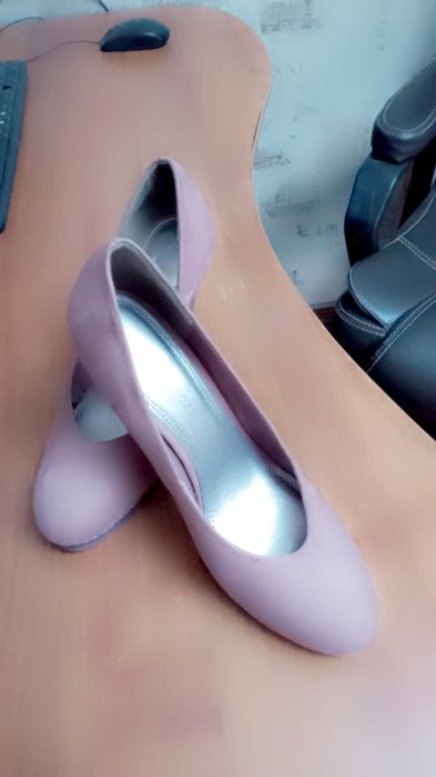 Продам туфли праздничные