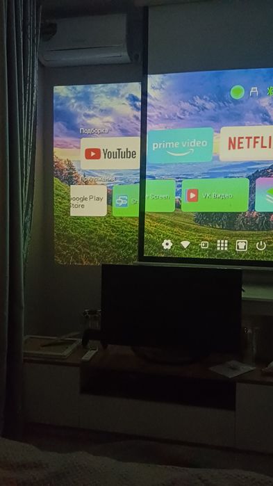 Продам новый проекционный экран