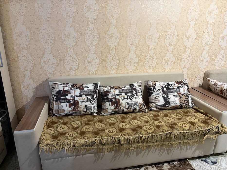 Продам 2 дивана тахту