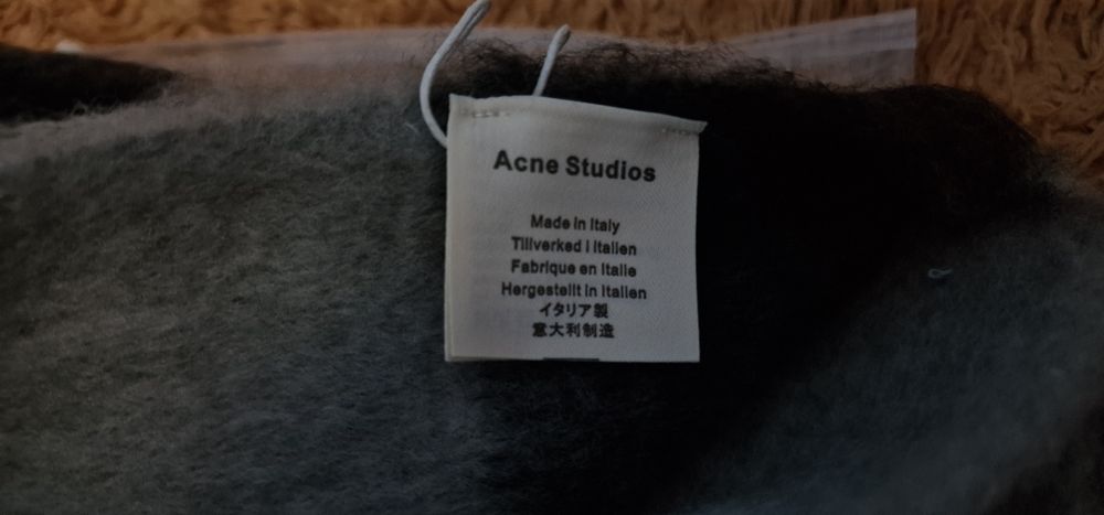 Acne Studios esarfa