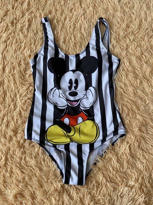 Продам купальники слитные