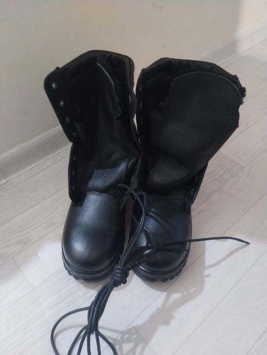 Берцы новая с мехом