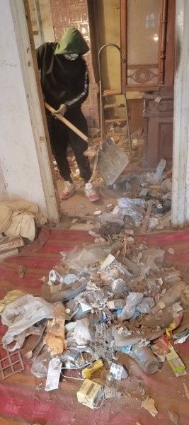 Debarasare-mobila-veche-canapea-saltea-moloz