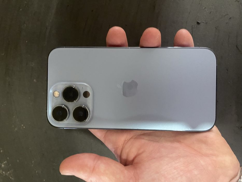 Iphone 13 pro holati ideyal aybi telefon ochib yonmay qolgan