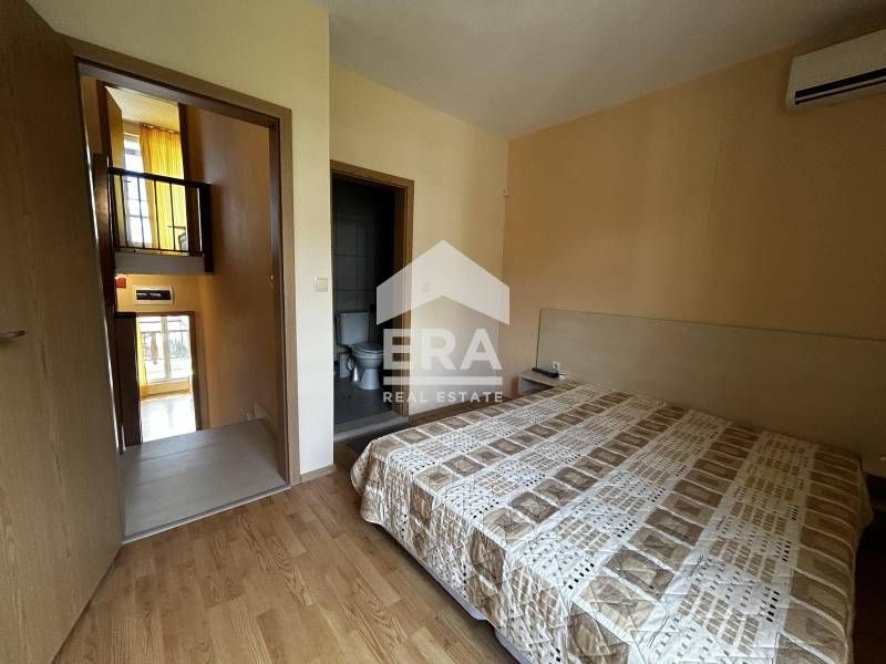 Триетажна обзаведена къща за продажба, в затворен тип комплекс, с. Рог