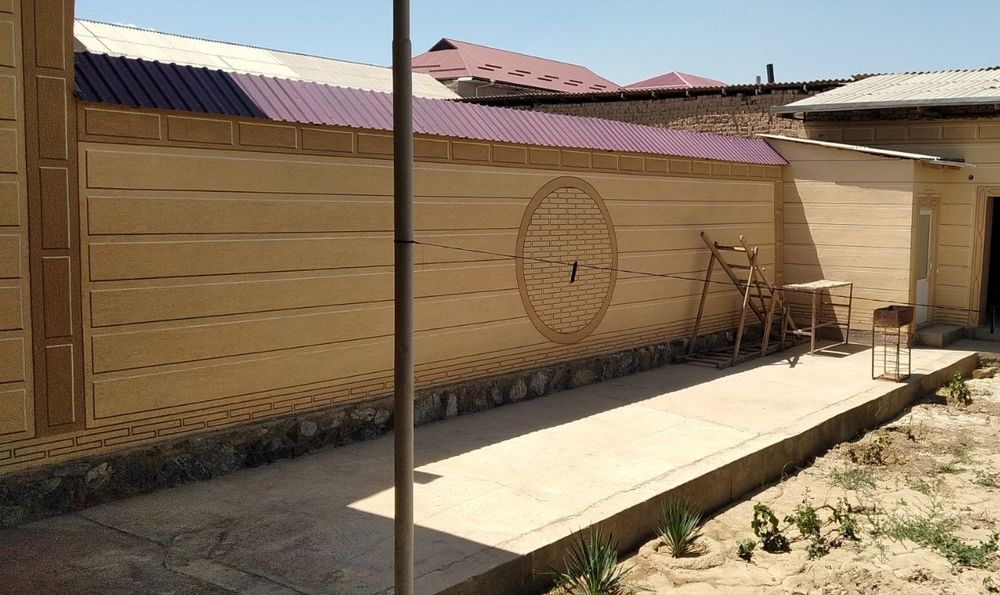 Umid posyolkadan 6 sotkli uglavoy hovli sotiladi