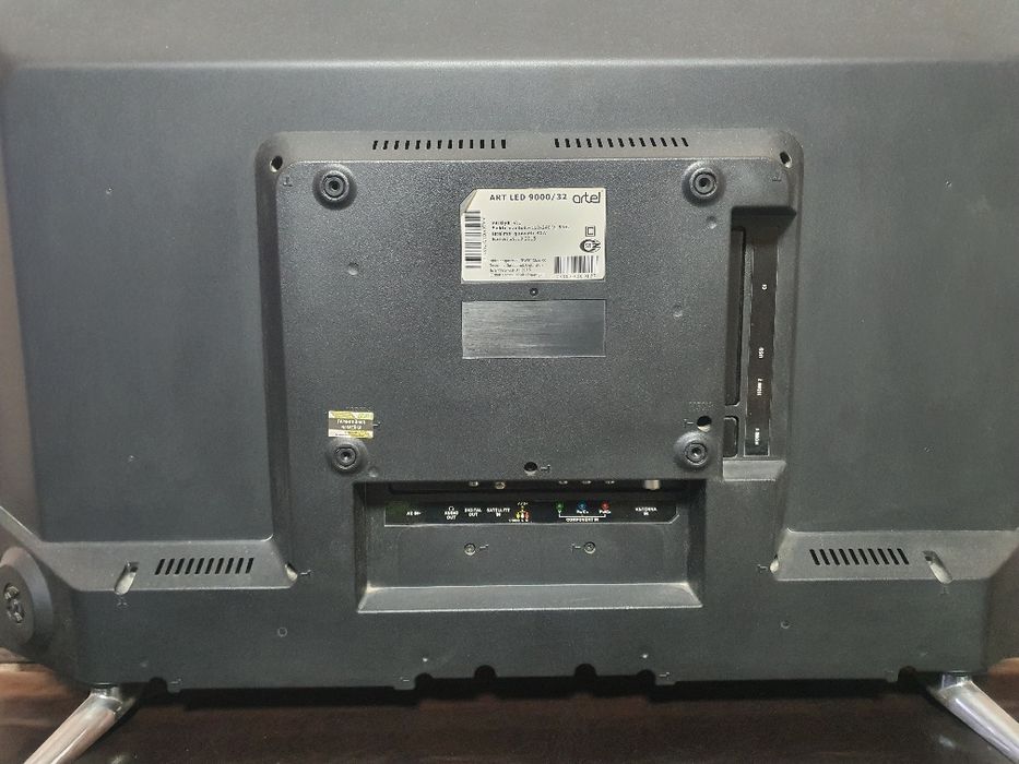 Продам телевизор Artel