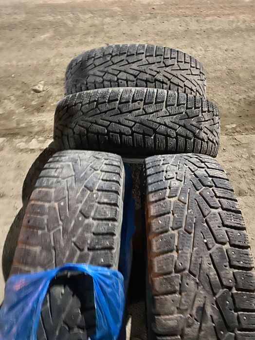 шина зимний с шипами